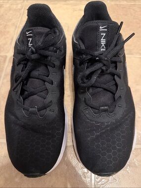 Nike womens Black and White Athletic Running Shoes